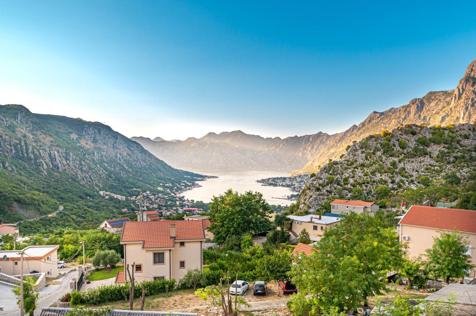 Red Hill Lägenhet Kotor Exteriör bild